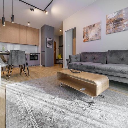 Bright And Charming- Golden Apartments- City Center&S18 Varsavia Esterno foto