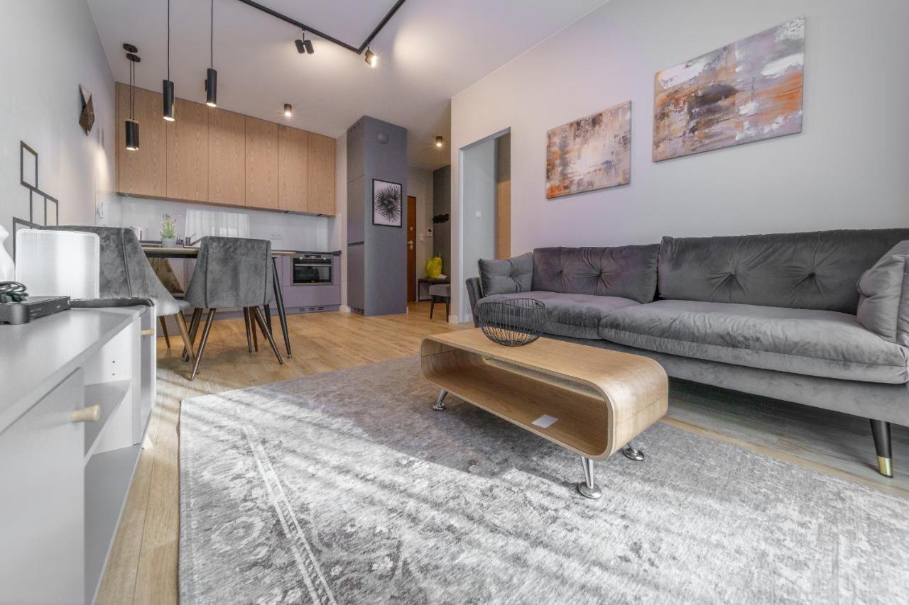 Bright And Charming- Golden Apartments- City Center&S18 Varsavia Esterno foto