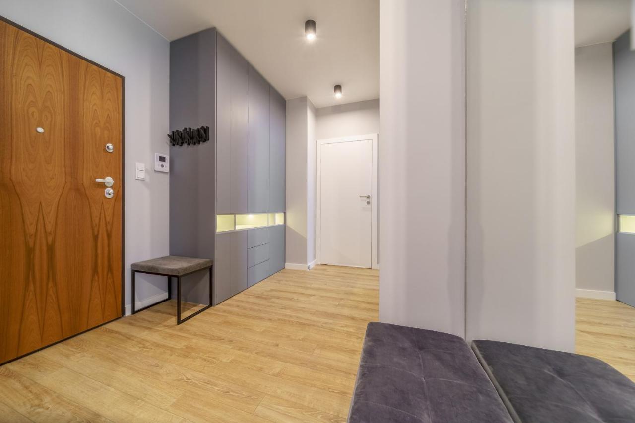 Bright And Charming- Golden Apartments- City Center&S18 Varsavia Esterno foto