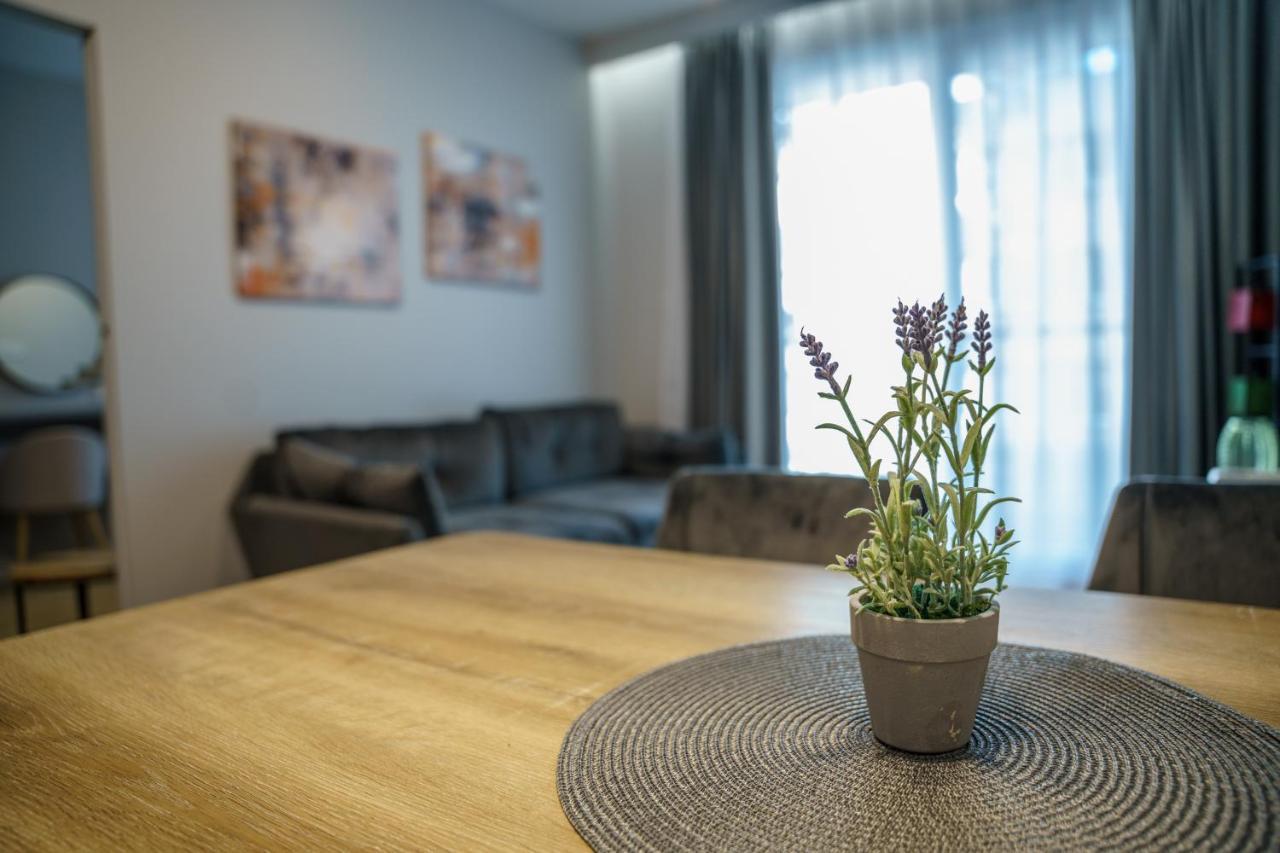 Bright And Charming- Golden Apartments- City Center&S18 Varsavia Esterno foto