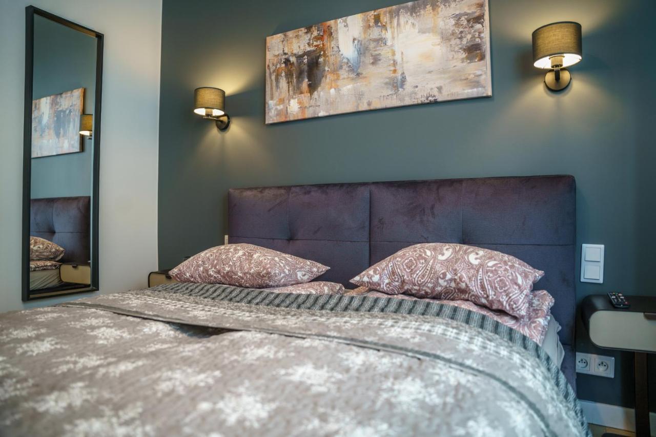 Bright And Charming- Golden Apartments- City Center&S18 Varsavia Esterno foto