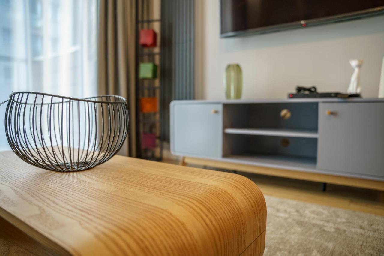 Bright And Charming- Golden Apartments- City Center&S18 Varsavia Esterno foto
