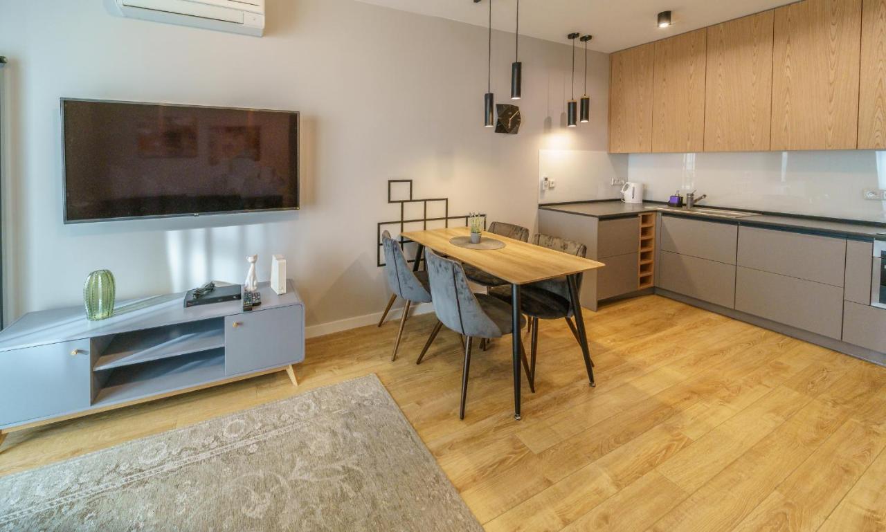 Bright And Charming- Golden Apartments- City Center&S18 Varsavia Esterno foto