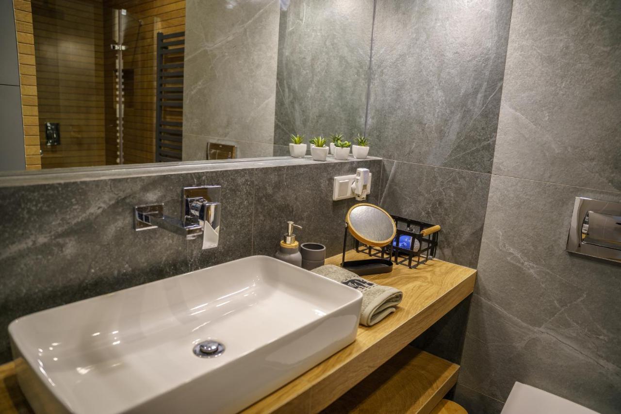 Bright And Charming- Golden Apartments- City Center&S18 Varsavia Esterno foto