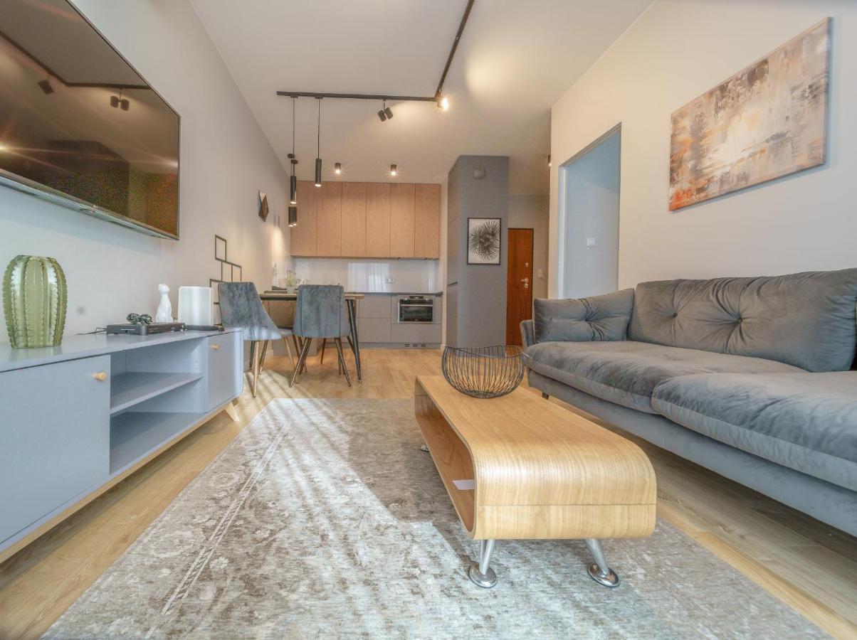 Bright And Charming- Golden Apartments- City Center&S18 Varsavia Esterno foto