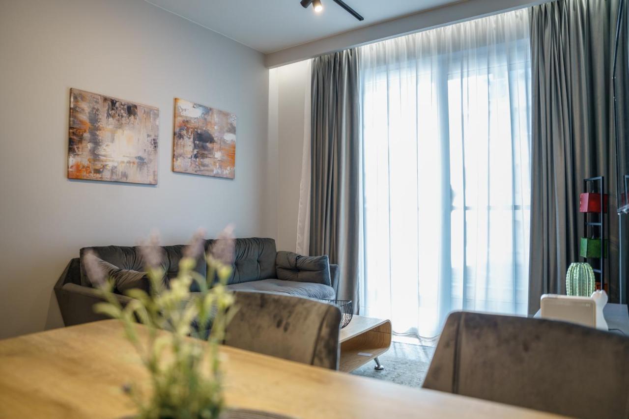 Bright And Charming- Golden Apartments- City Center&S18 Varsavia Esterno foto