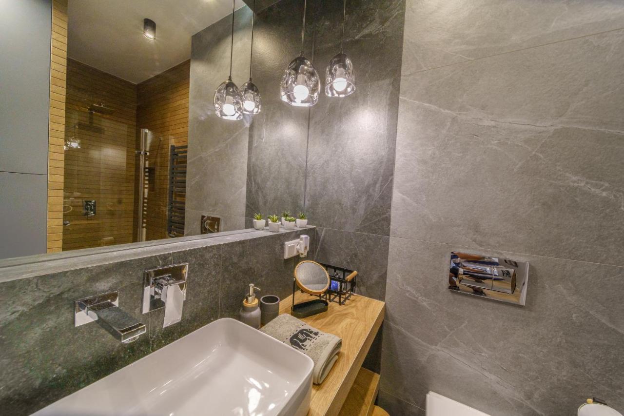 Bright And Charming- Golden Apartments- City Center&S18 Varsavia Esterno foto