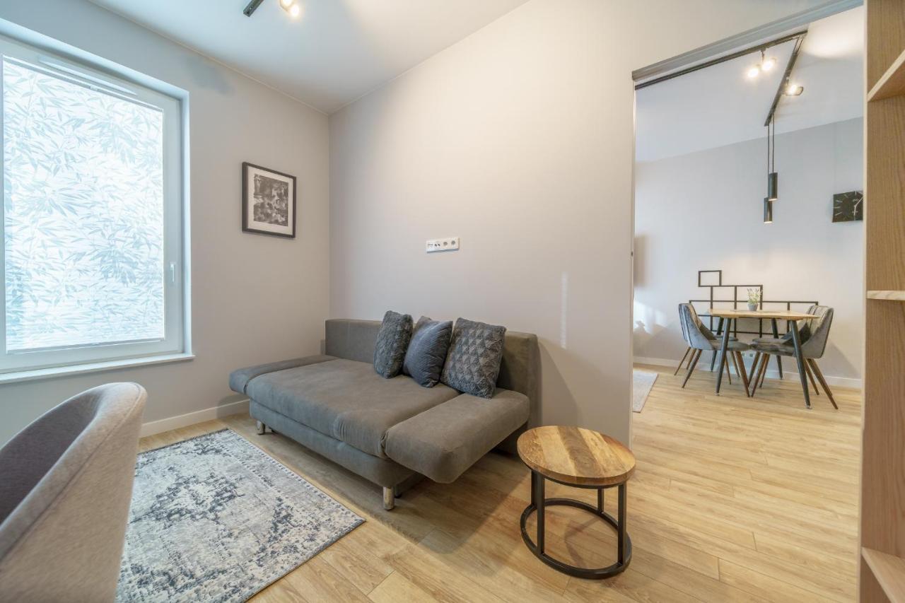 Bright And Charming- Golden Apartments- City Center&S18 Varsavia Esterno foto