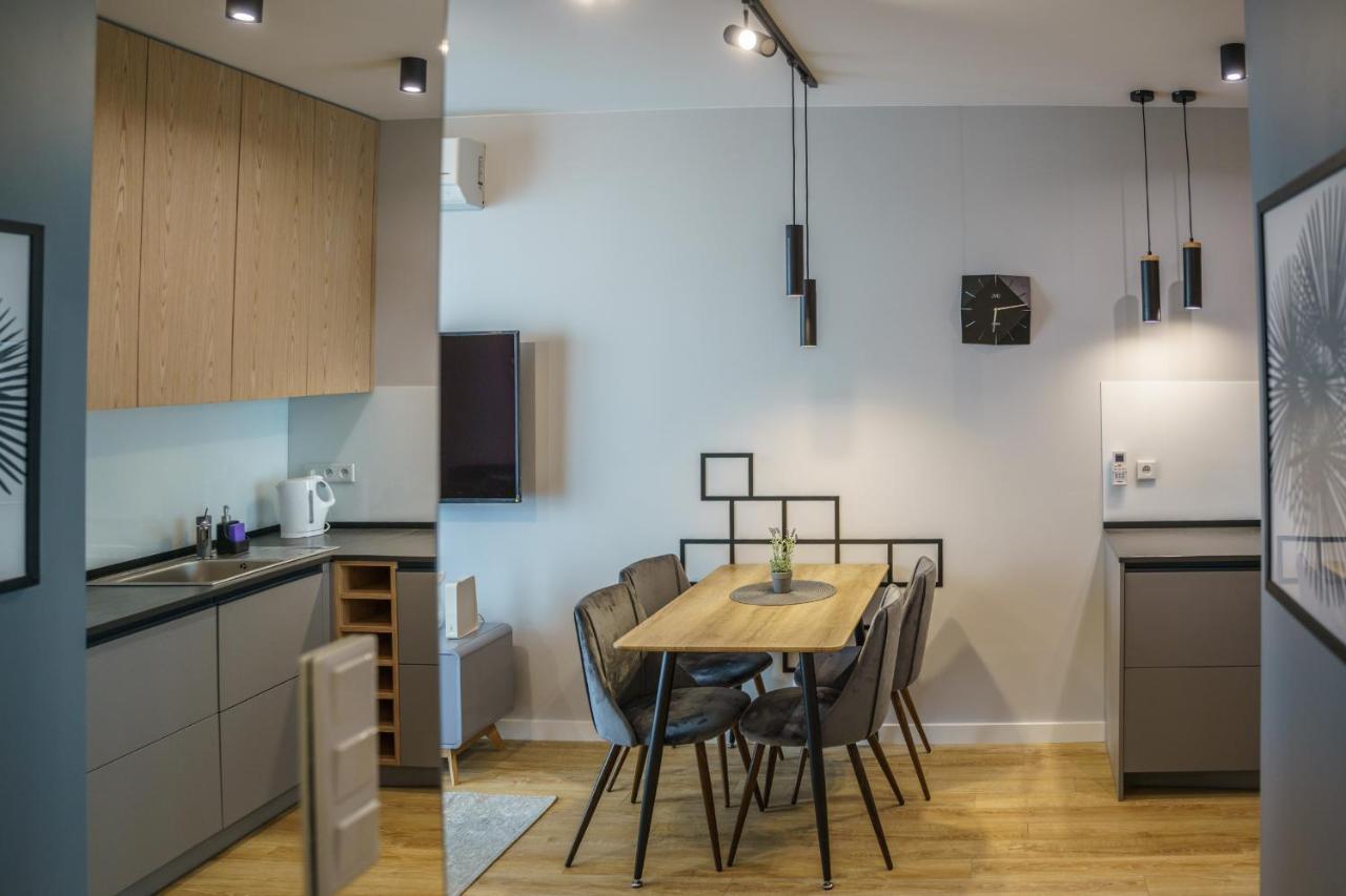 Bright And Charming- Golden Apartments- City Center&S18 Varsavia Esterno foto