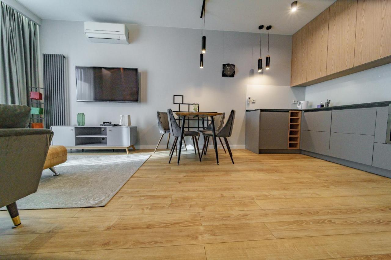 Bright And Charming- Golden Apartments- City Center&S18 Varsavia Esterno foto
